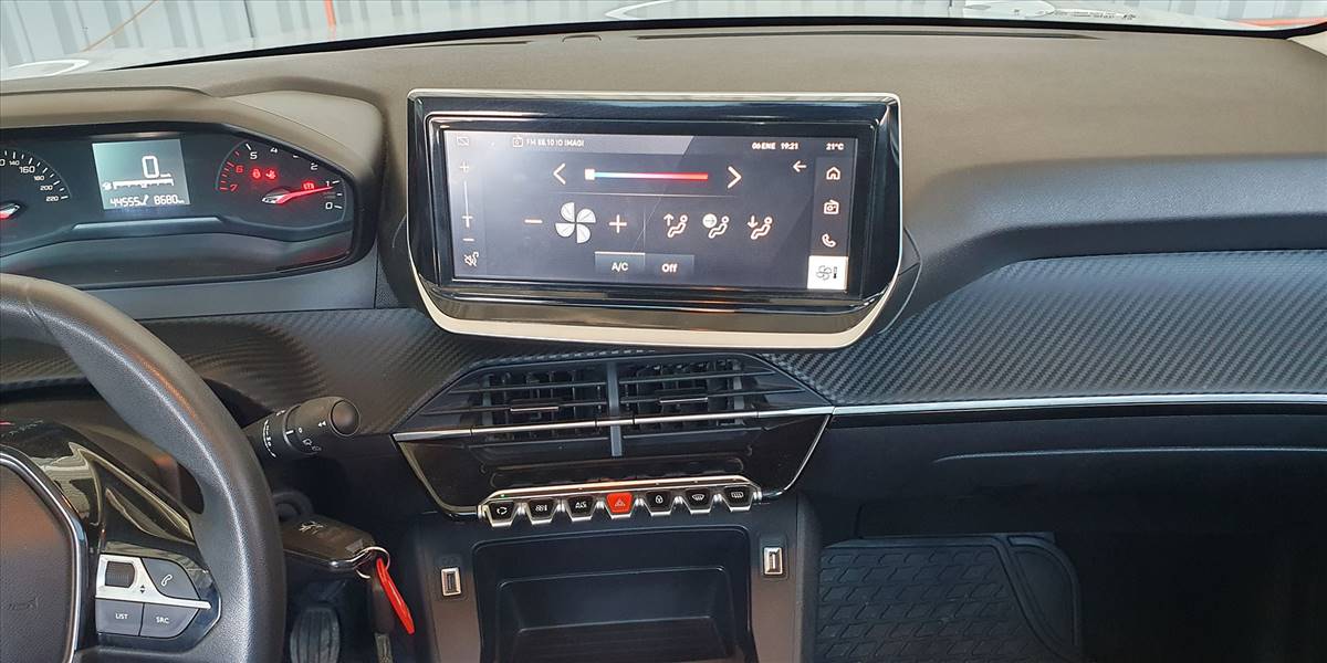 PEUGEOT 208 STYLE PURETECH 75 1.2 - Imagen 26