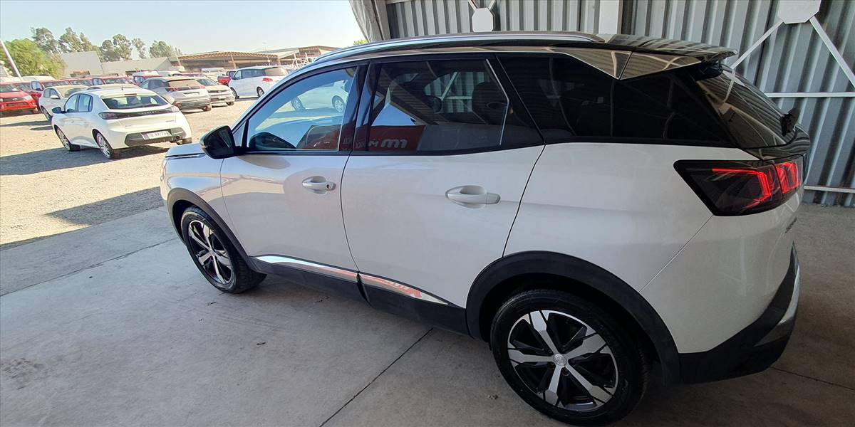 PEUGEOT 3008 BLUE HDI 130 EAT8 1.5 AUT - Imagen 13