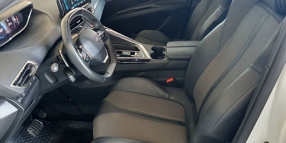 PEUGEOT 3008 BLUE HDI 130 EAT8 1.5 AUT - Imagen 28