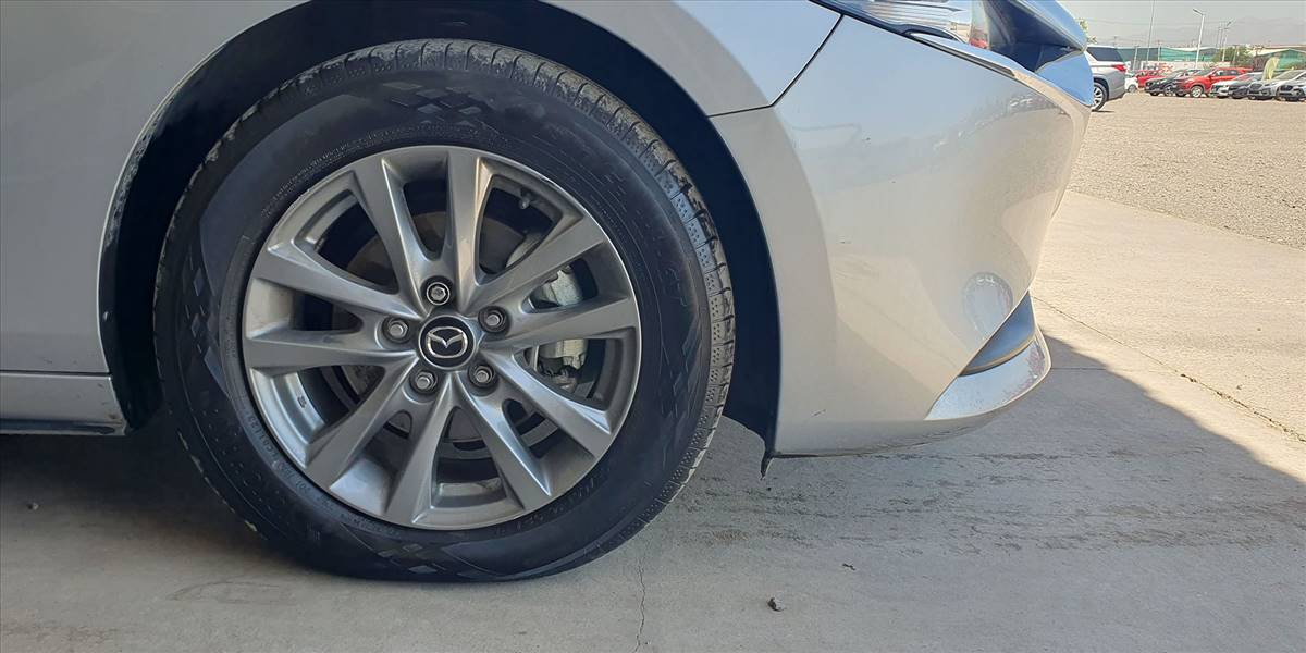 MAZDA NEW 3 2.0 - Imagen 16