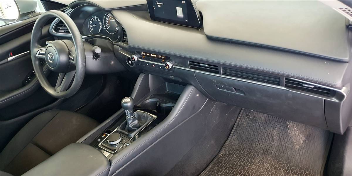 MAZDA NEW 3 2.0 - Imagen 20