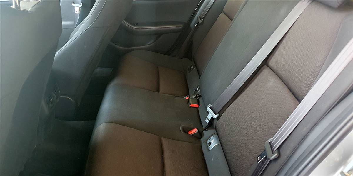 MAZDA NEW 3 2.0 - Imagen 23