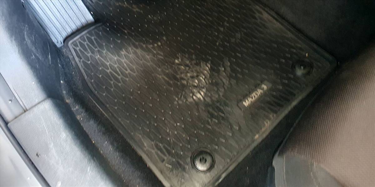 MAZDA NEW 3 2.0 - Imagen 26