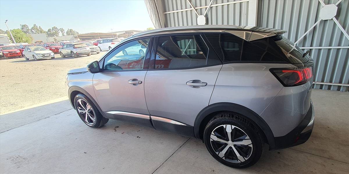 PEUGEOT 3008 BLUE HDI 130 EAT8 1.5 AUT - Imagen 13