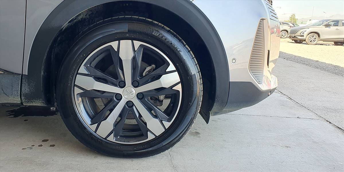 PEUGEOT 3008 BLUE HDI 130 EAT8 1.5 AUT - Imagen 20