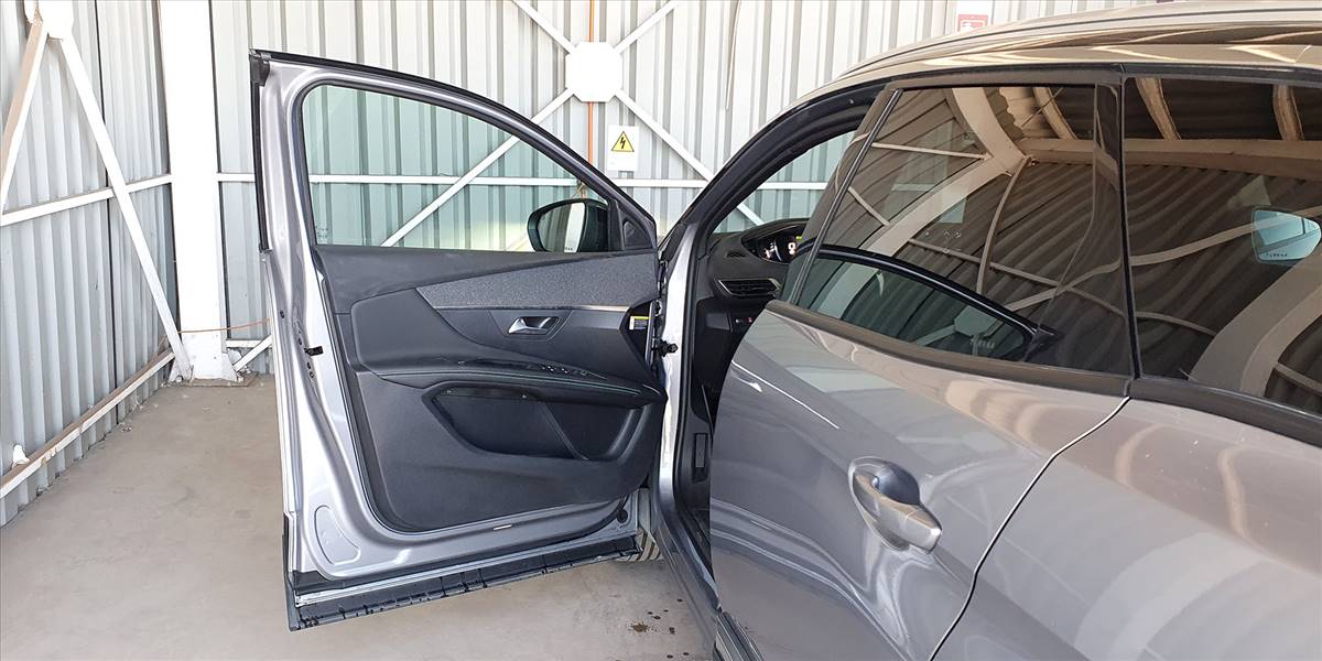 PEUGEOT 3008 BLUE HDI 130 EAT8 1.5 AUT - Imagen 30