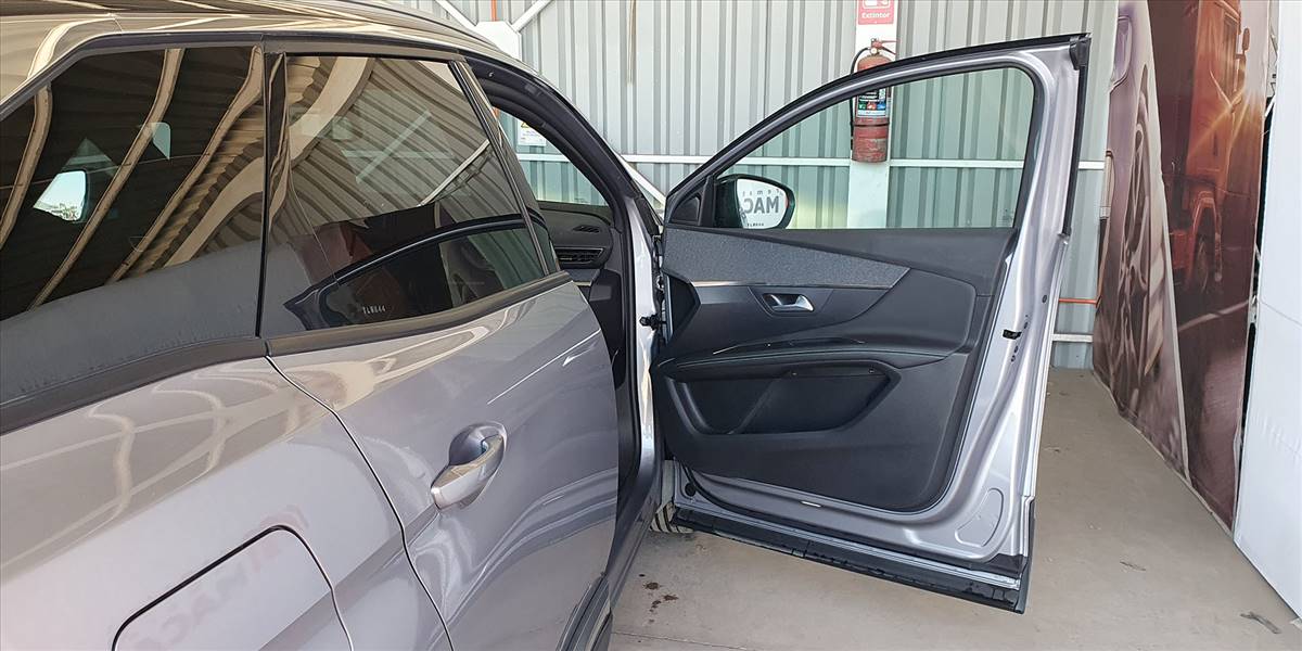 PEUGEOT 3008 BLUE HDI 130 EAT8 1.5 AUT - Imagen 31