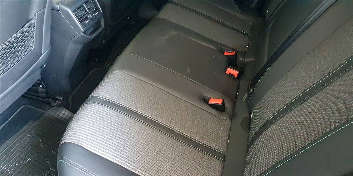 PEUGEOT 3008 BLUE HDI 130 EAT8 1.5 AUT - Imagen 39