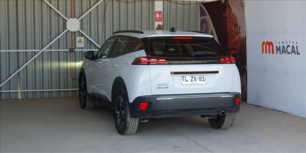 PEUGEOT 2008 BLUE HDI 130 EAT8 1.5 AUT - Imagen 6