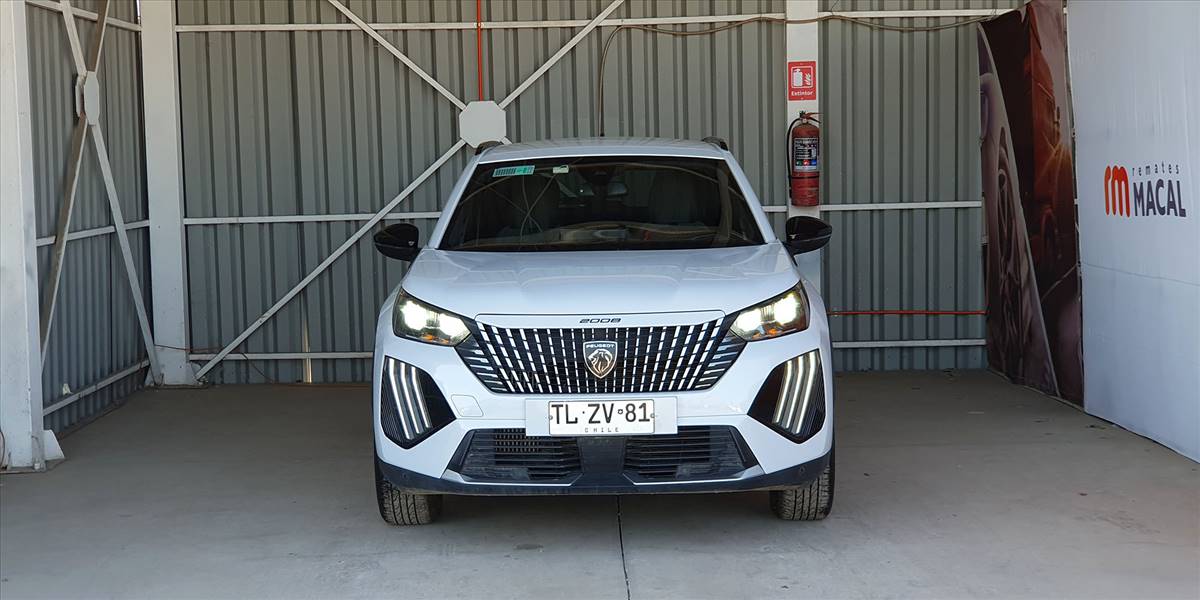 PEUGEOT 2008 BLUE HDI 130 EAT8 1.5 AUT - Imagen 9