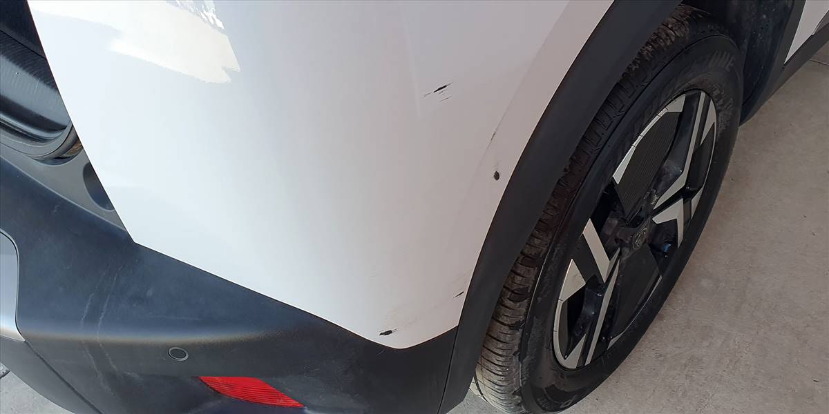PEUGEOT 2008 BLUE HDI 130 EAT8 1.5 AUT - Imagen 38