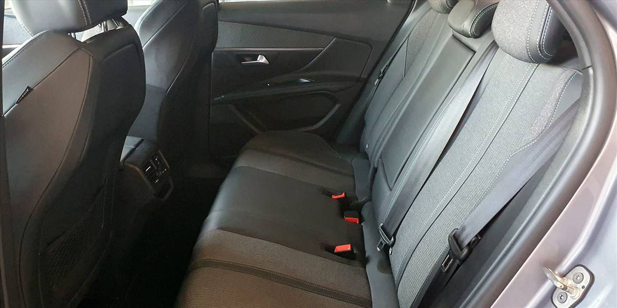 PEUGEOT 3008 BLUE HDI 130 EAT8 1.5 AUT - Imagen 26