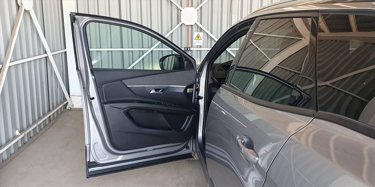 PEUGEOT 3008 BLUE HDI 130 EAT8 1.5 AUT - Imagen 27