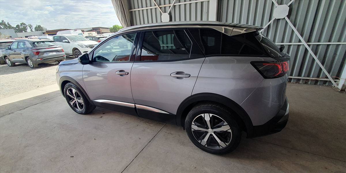 PEUGEOT 3008 BLUE HDI 130 EAT8 1.5 AUT - Imagen 10
