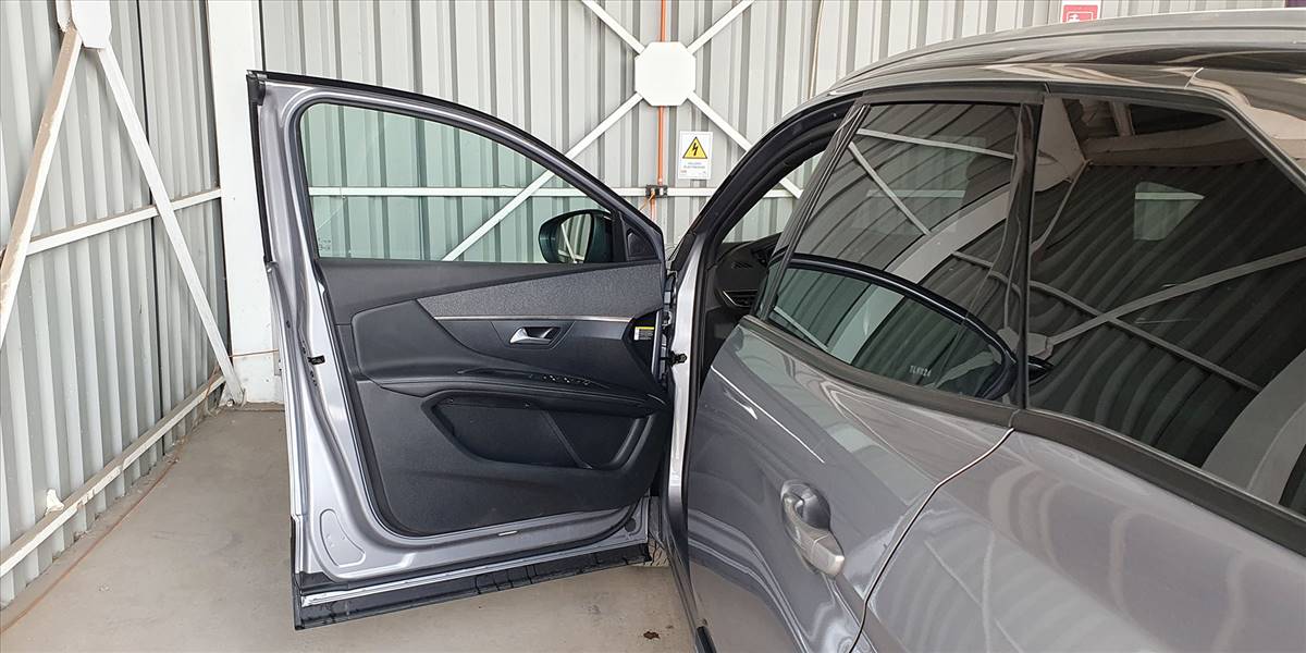PEUGEOT 3008 BLUE HDI 130 EAT8 1.5 AUT - Imagen 27