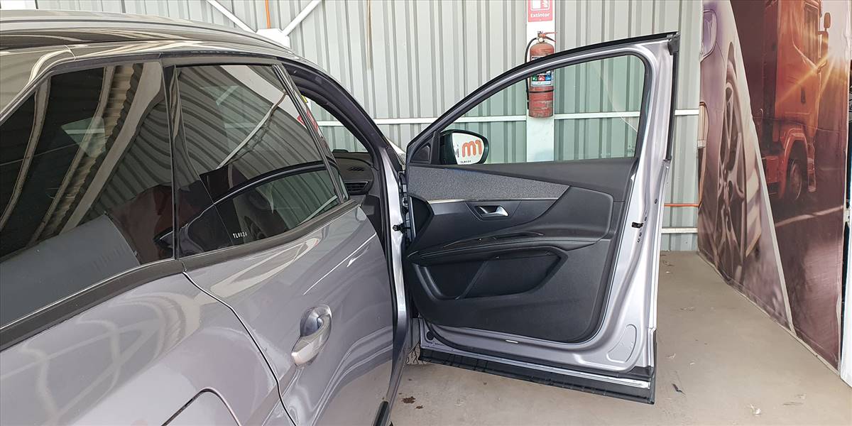 PEUGEOT 3008 BLUE HDI 130 EAT8 1.5 AUT - Imagen 28