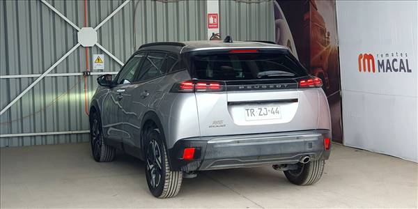PEUGEOT 2008 BLUE HDI 130 EAT8 1.5 AUT - Imagen 6