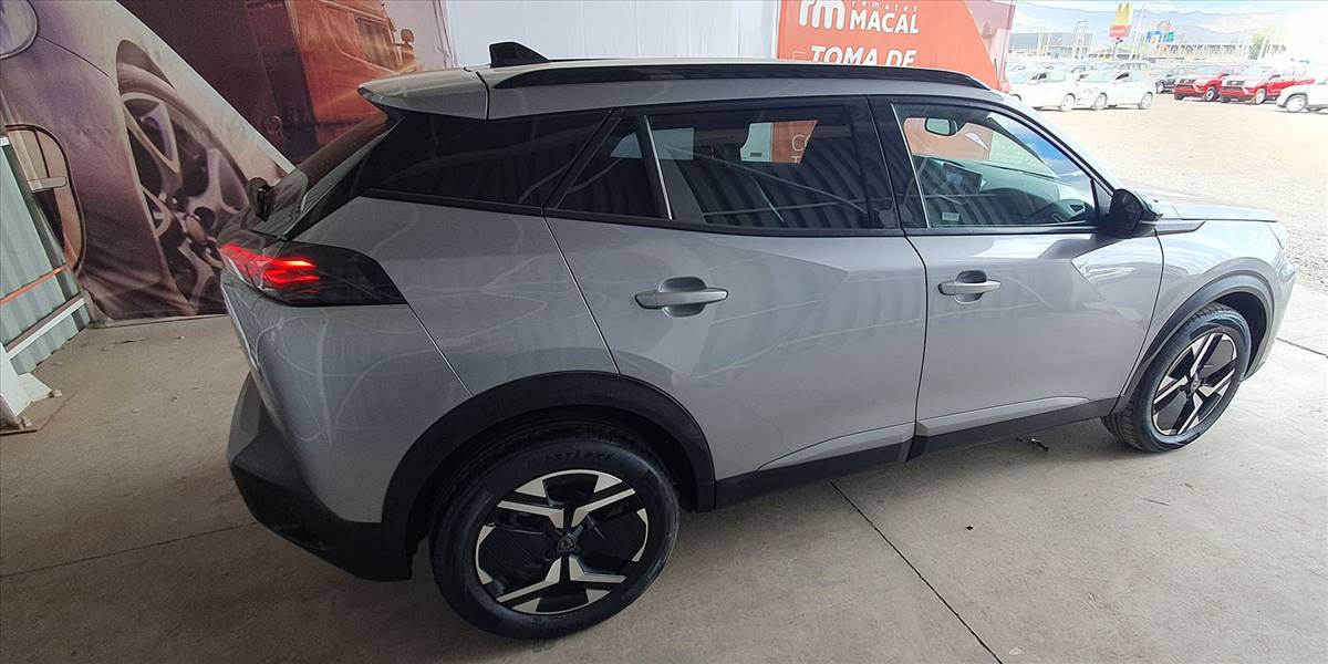 PEUGEOT 2008 BLUE HDI 130 EAT8 1.5 AUT - Imagen 11