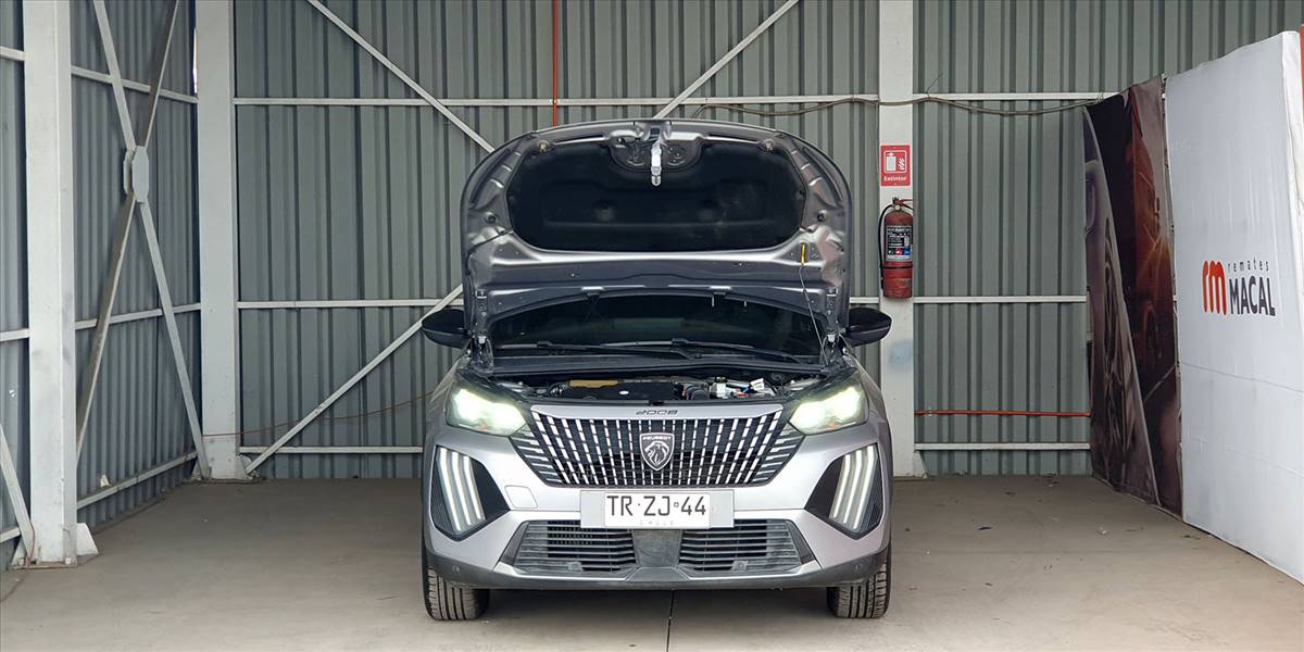 PEUGEOT 2008 BLUE HDI 130 EAT8 1.5 AUT - Imagen 15