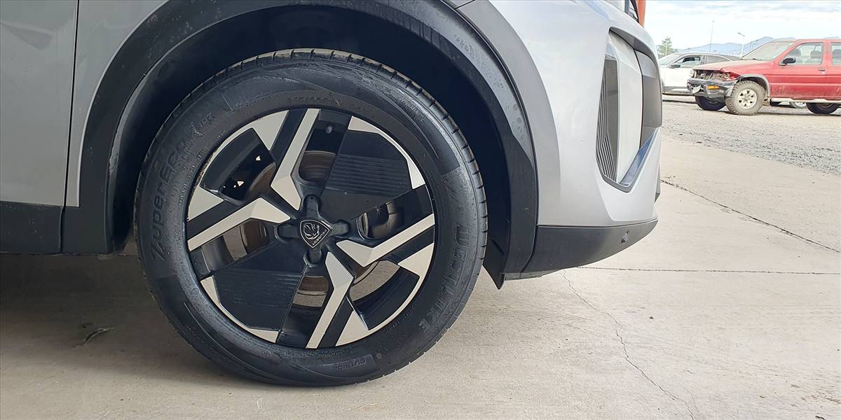 PEUGEOT 2008 BLUE HDI 130 EAT8 1.5 AUT - Imagen 17