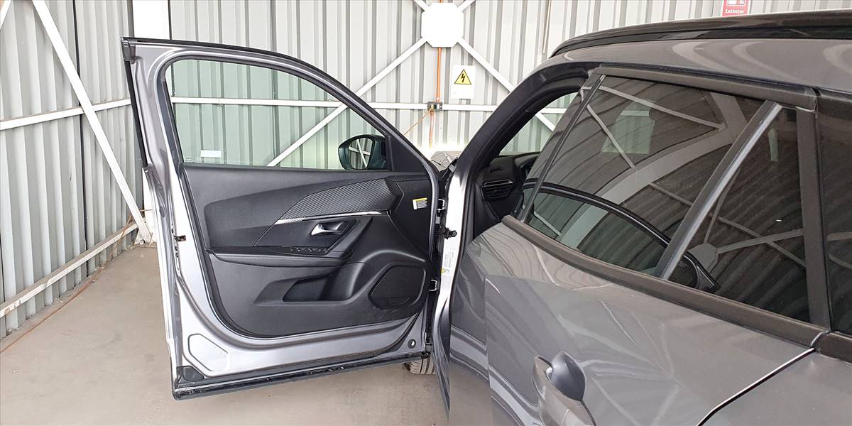 PEUGEOT 2008 BLUE HDI 130 EAT8 1.5 AUT - Imagen 27