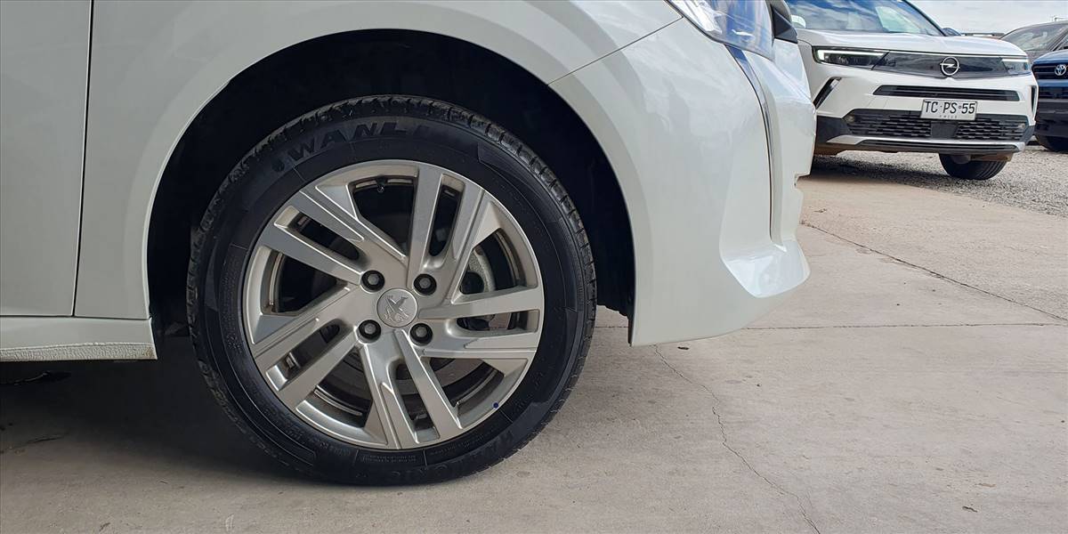 PEUGEOT 208 PURETECH 75 MT 1.2 - Imagen 17