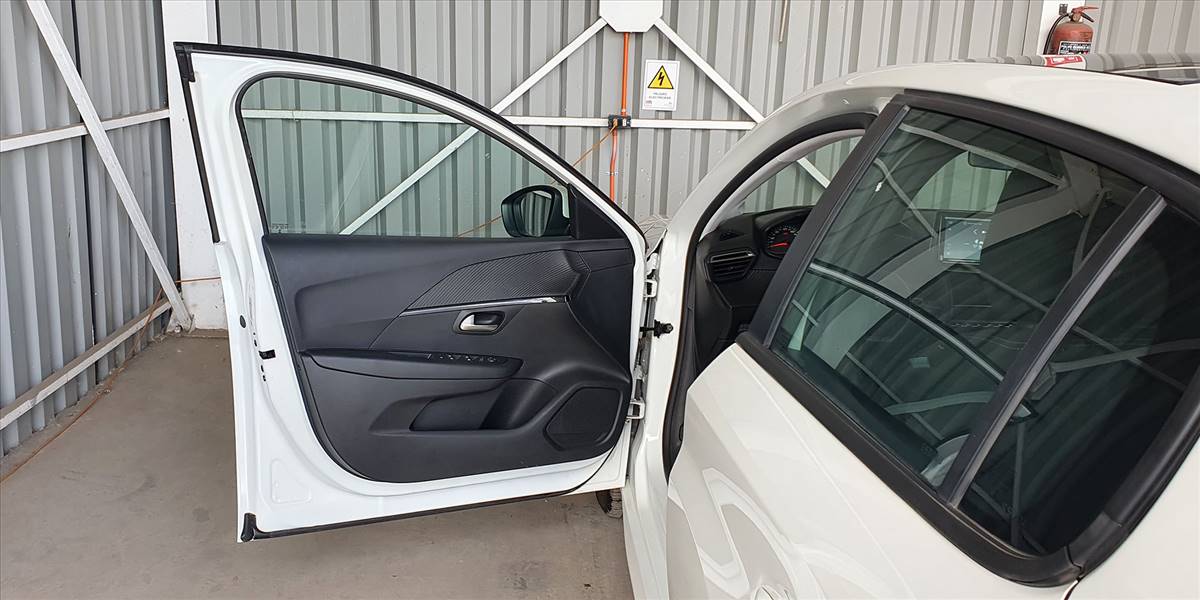 PEUGEOT 208 PURETECH 75 MT 1.2 - Imagen 28