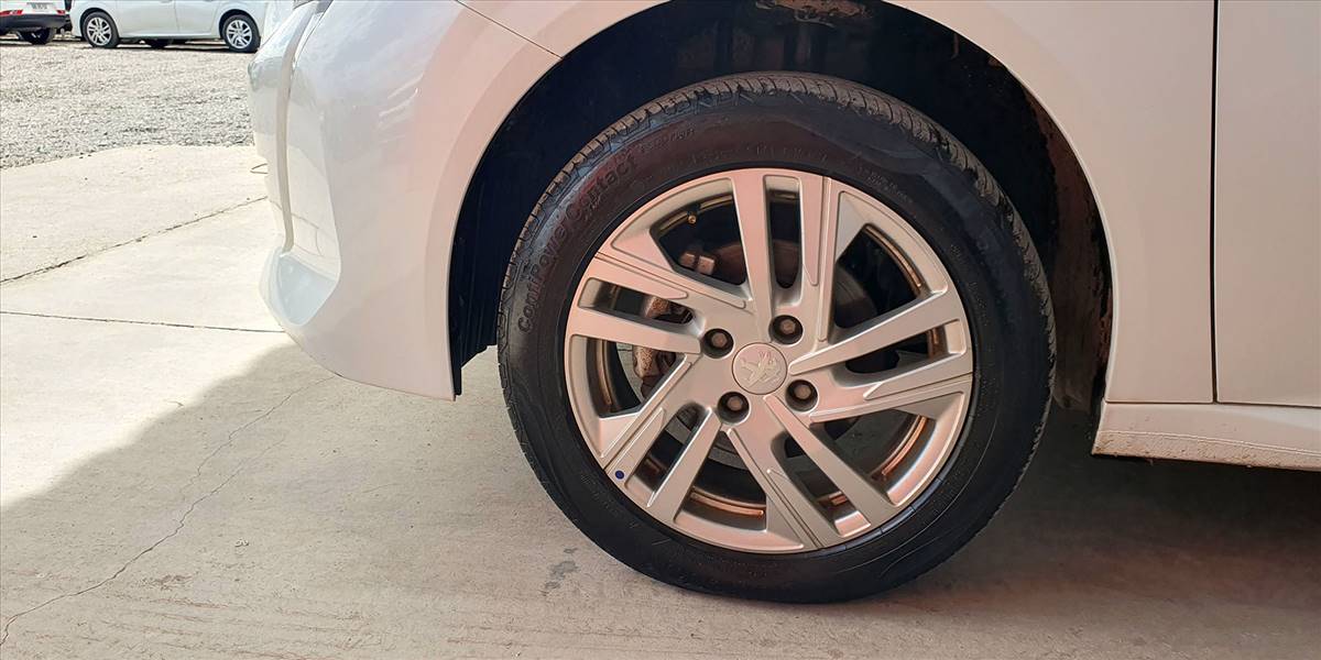 PEUGEOT 208 PURETECH 75 MT 1.2 - Imagen 18