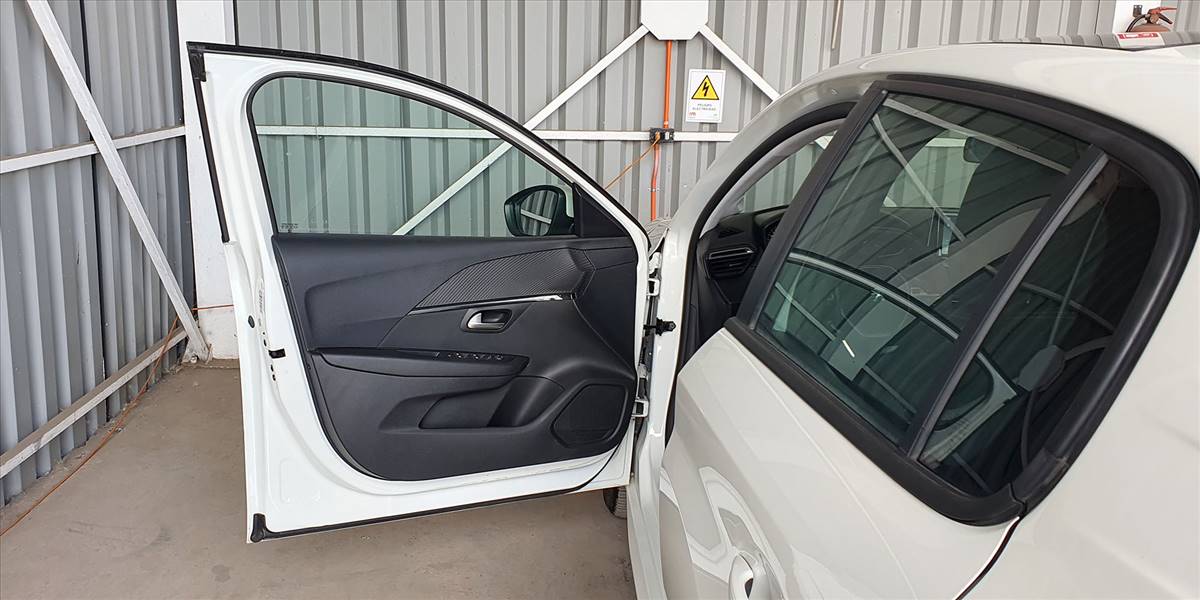 PEUGEOT 208 PURETECH 75 MT 1.2 - Imagen 28