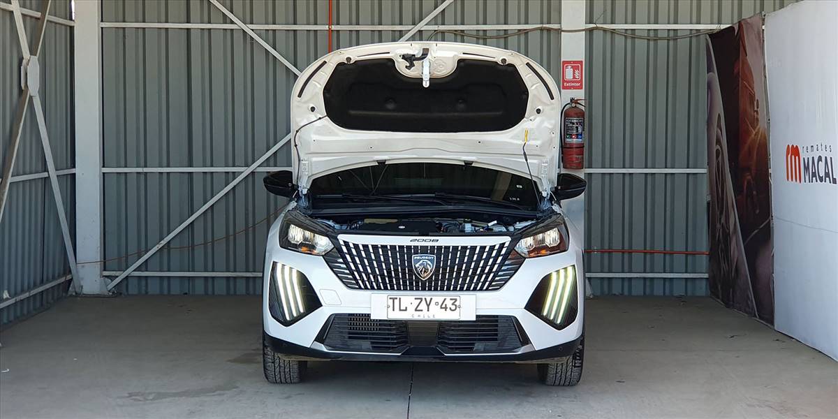 PEUGEOT 2008 BLUE HDI 130 EAT8 1.5 AUT - Imagen 15