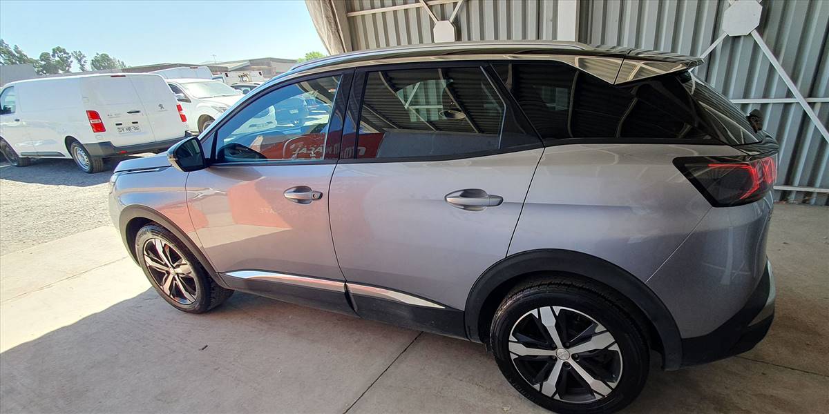 PEUGEOT 3008 BLUE HDI 130 EAT8 1.5 AUT - Imagen 10