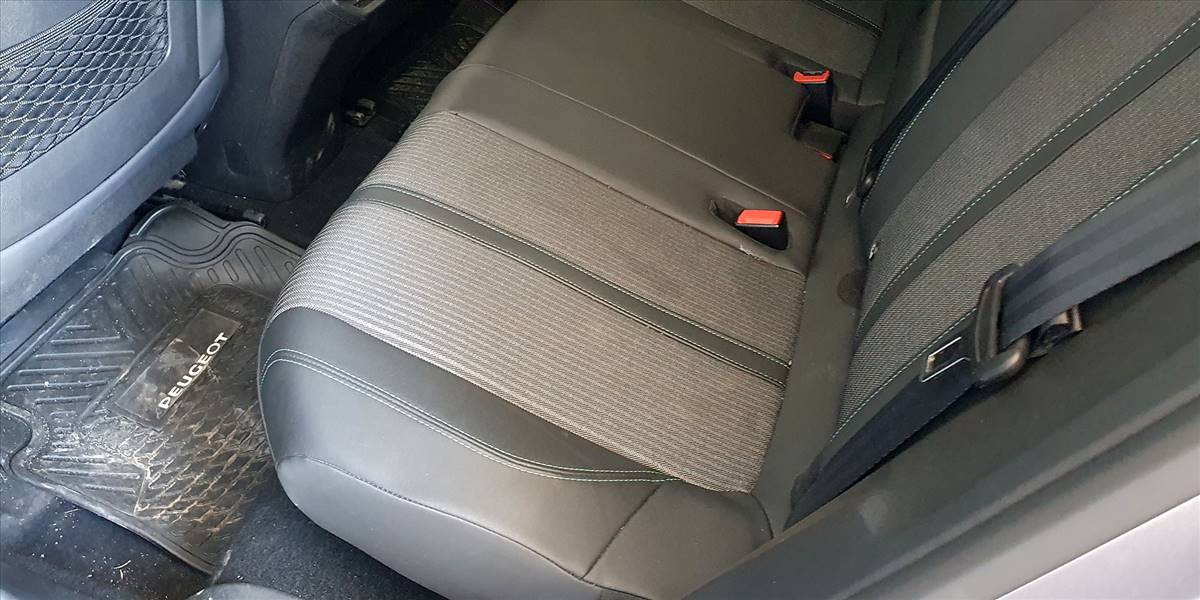 PEUGEOT 3008 BLUE HDI 130 EAT8 1.5 AUT - Imagen 38