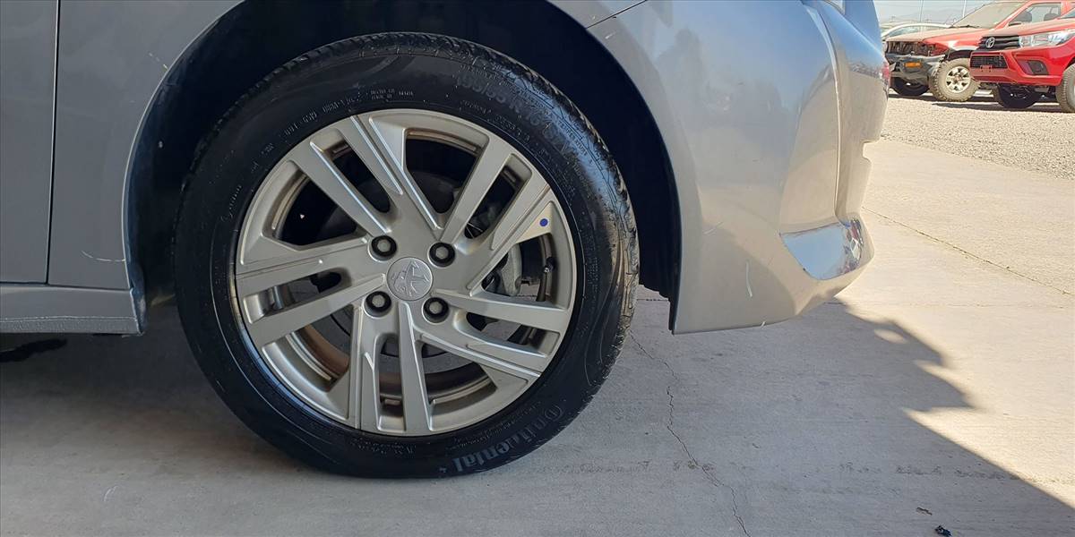 PEUGEOT 208 PURETECH 75 MT 1.2 - Imagen 17