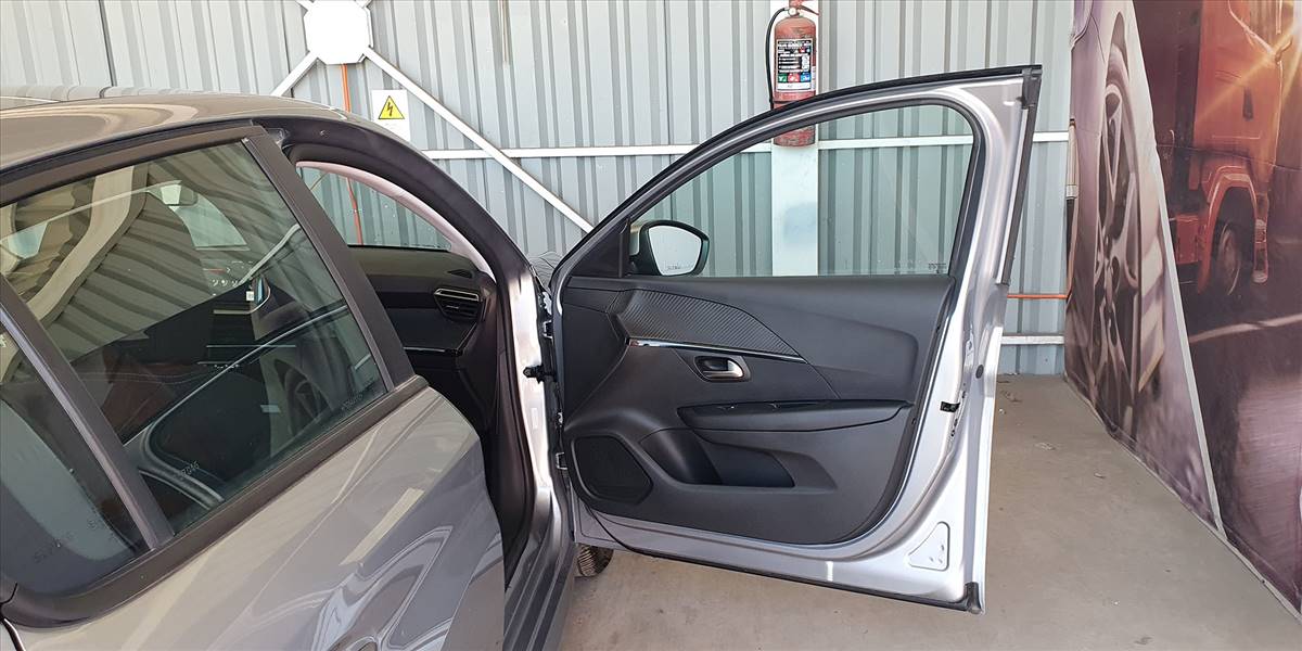 PEUGEOT 208 PURETECH 75 MT 1.2 - Imagen 29
