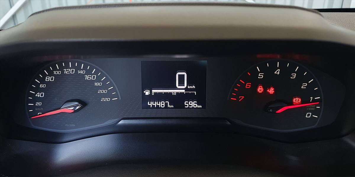 PEUGEOT 208 STYLE PURETECH 75 1.2 - Imagen 27