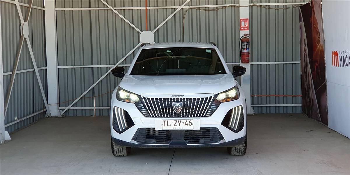 PEUGEOT 2008 BLUE HDI 130 EAT8 1.5 AUT - Imagen 9