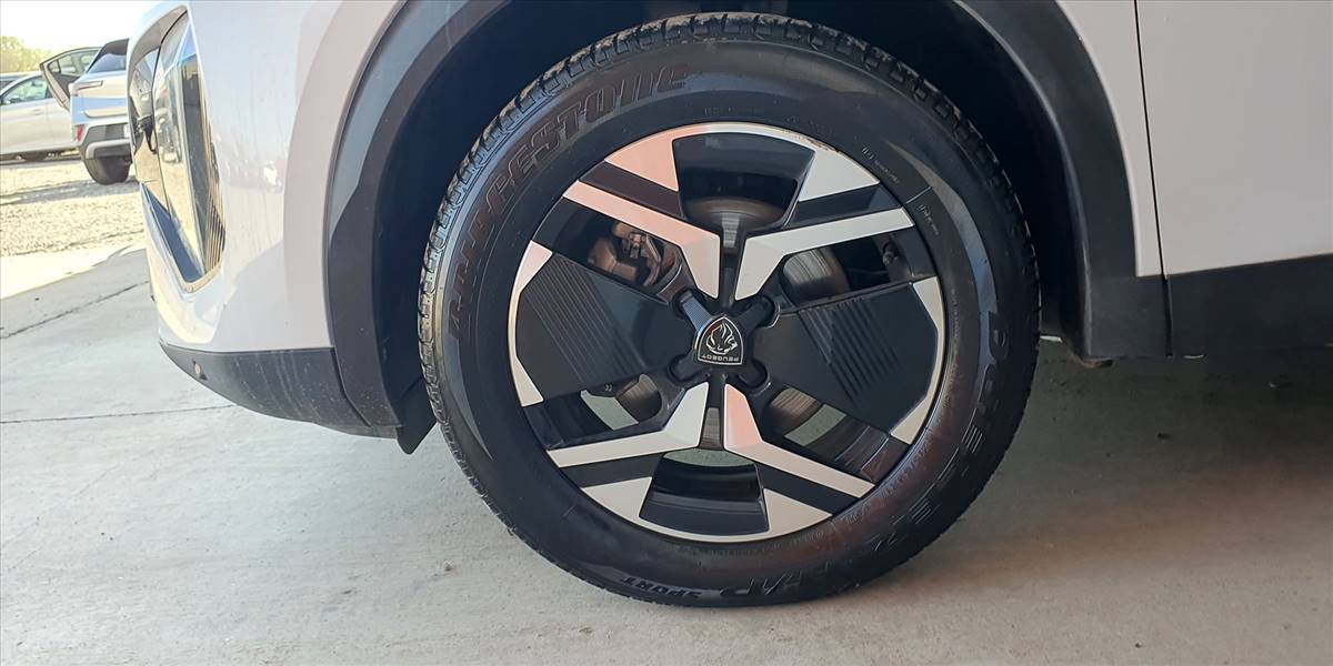 PEUGEOT 2008 BLUE HDI 130 EAT8 1.5 AUT - Imagen 18