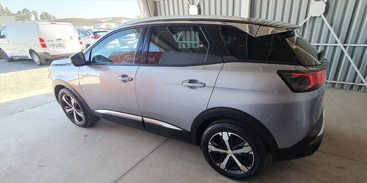 PEUGEOT 3008 BLUE HDI 130 EAT8 1.5 AUT - Imagen 10