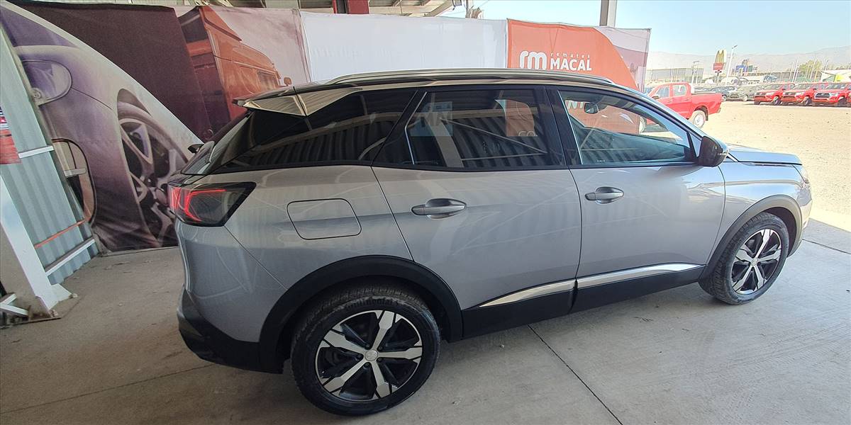 PEUGEOT 3008 BLUE HDI 130 EAT8 1.5 AUT - Imagen 11