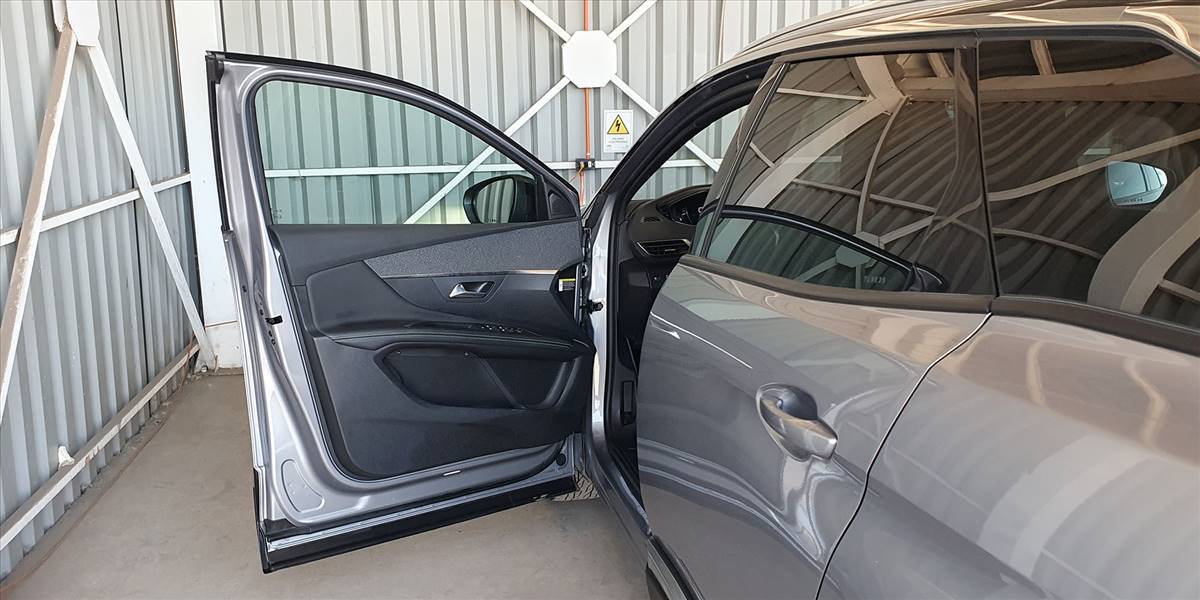 PEUGEOT 3008 BLUE HDI 130 EAT8 1.5 AUT - Imagen 27