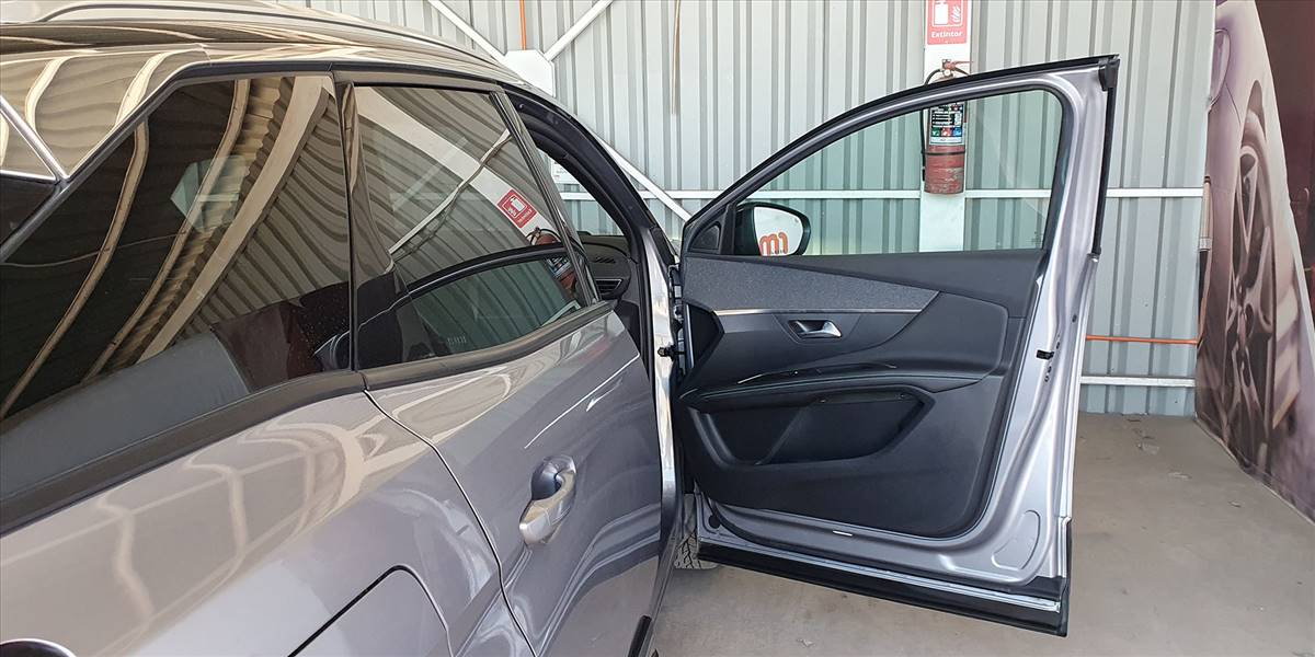 PEUGEOT 3008 BLUE HDI 130 EAT8 1.5 AUT - Imagen 28