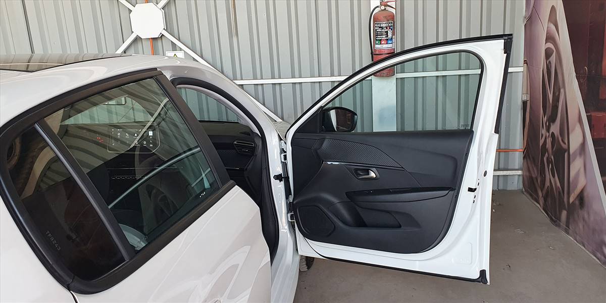 PEUGEOT 208 STYLE PURETECH 75 1.2 - Imagen 32