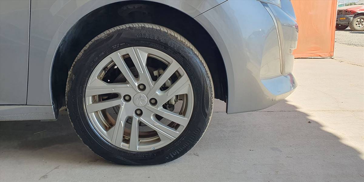 PEUGEOT 208 PURETECH 75 MT 1.2 - Imagen 17