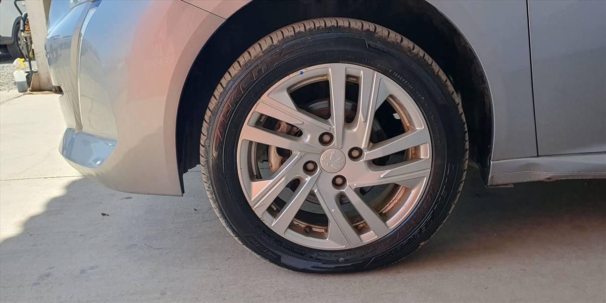 PEUGEOT 208 PURETECH 75 MT 1.2 - Imagen 18