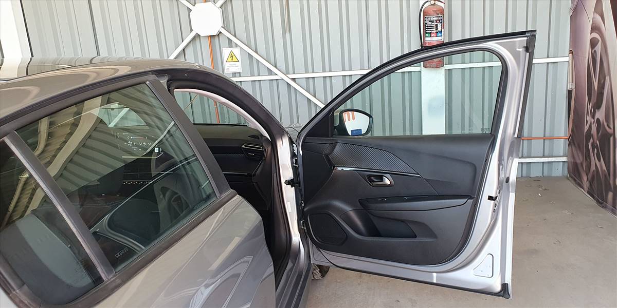 PEUGEOT 208 PURETECH 75 MT 1.2 - Imagen 29