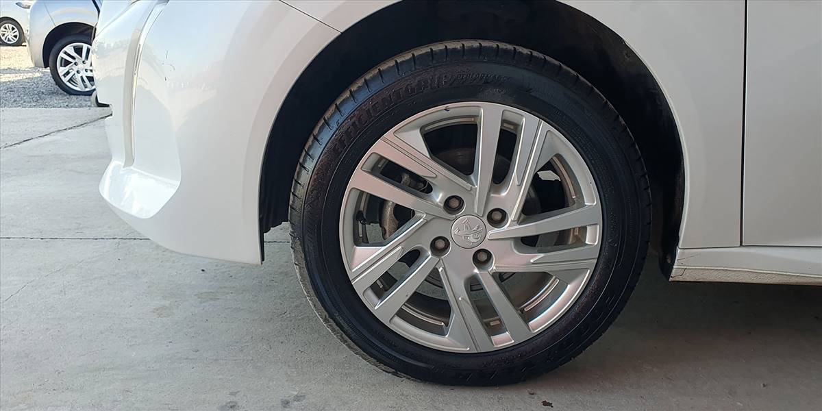 PEUGEOT 208 STYLE PURETECH 75 1.2 - Imagen 21