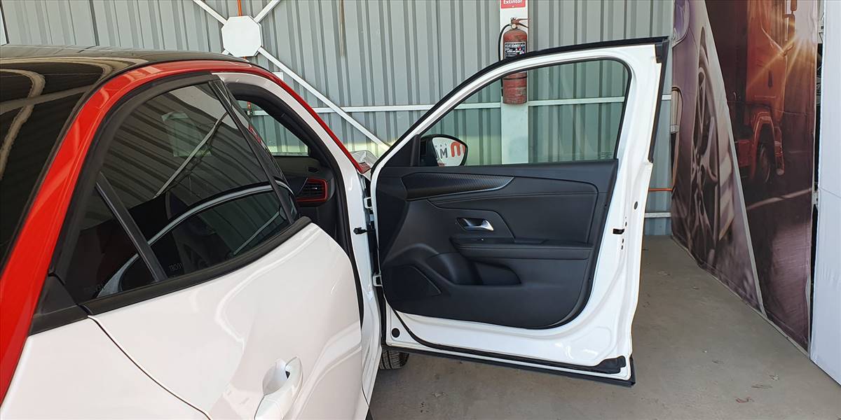 OPEL MOKKA 1.2T AUT - Imagen 28
