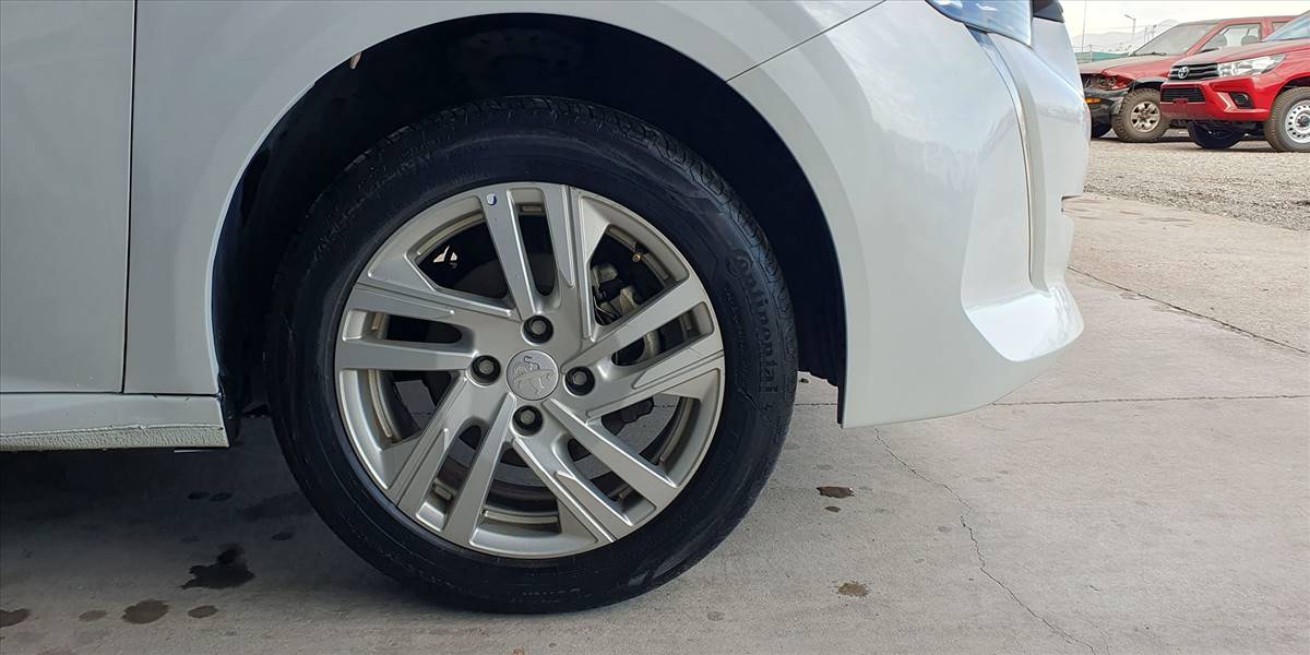 PEUGEOT 208 PURETECH 75 MT 1.2 - Imagen 17