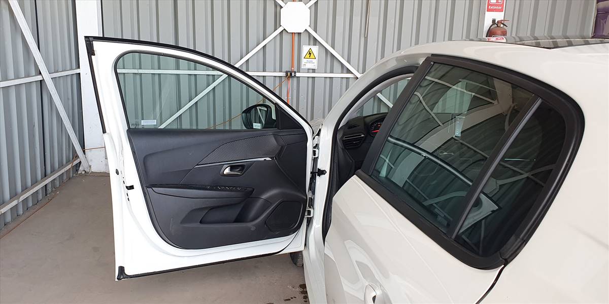 PEUGEOT 208 PURETECH 75 MT 1.2 - Imagen 28