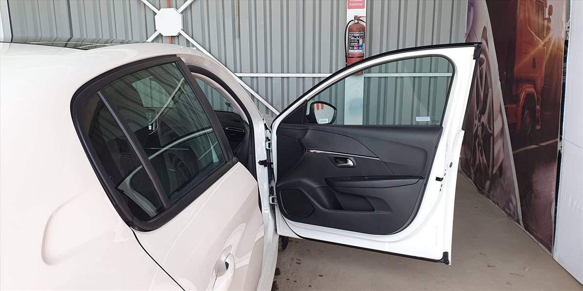 PEUGEOT 208 PURETECH 75 MT 1.2 - Imagen 29